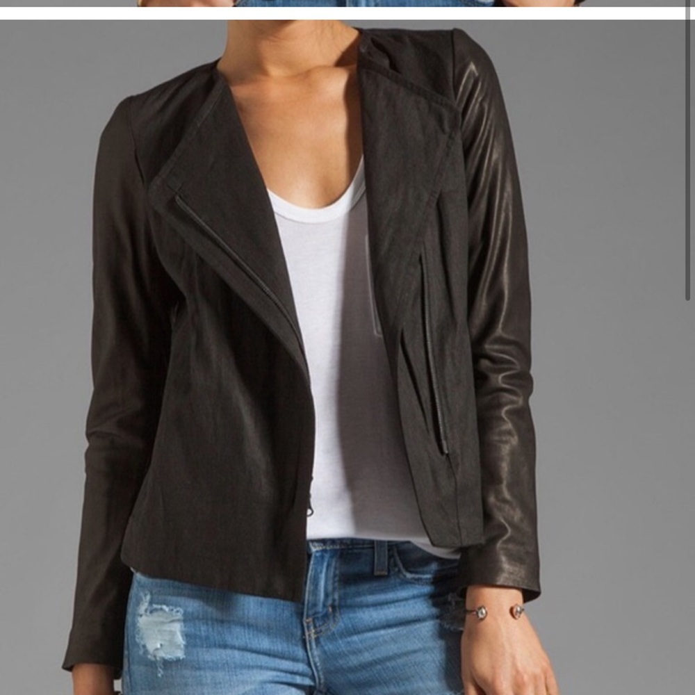 Vince Women's Black Linen/ plus black sleeve Jacket